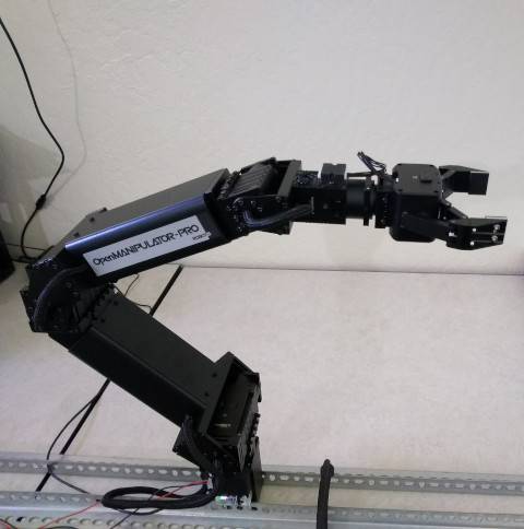 corner view of robot